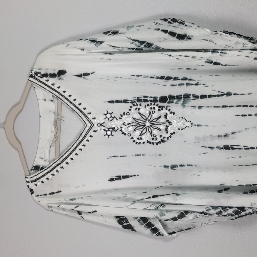 Soft Surroundings Tie-Dye Beaded Kimono Shawl Black White Size Medium - Picture 2 of 10
